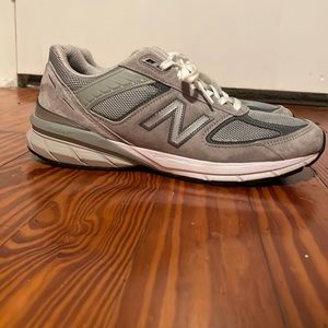 New Balance Men's Made in Us 990 V5 Sneaker